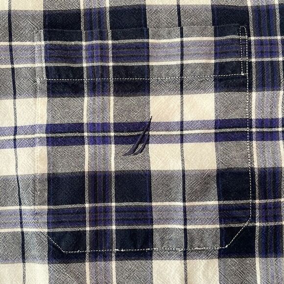 Nautica button up cotton shirt.  Size XL. - Picture 5 of 5
